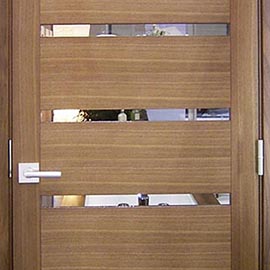 ウォールナットリビングドア