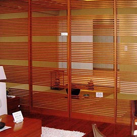 チークリビング格子引き戸